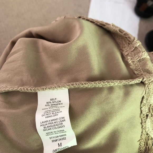 Ambiance Lace Top - Picture 3 of 4